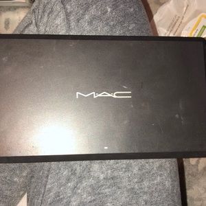 Mac eyeshadow palette